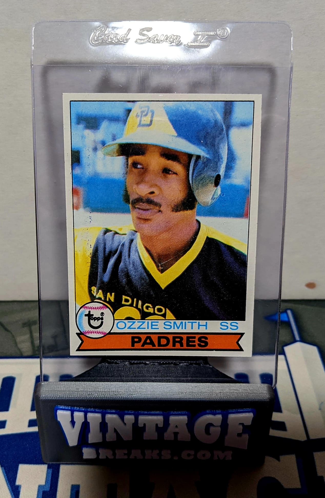 Ozzie Smith 1979 Topps Rookie Card Pulled by Vintage Breaks [VIDEO]